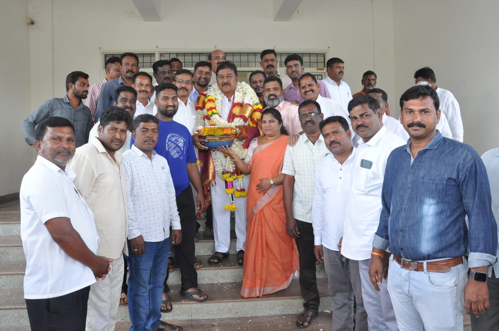 Scheduled Castes and Tribes Welfare Committee Chairman and MLA AR Krishnamurthy felicitated at Kollegala.