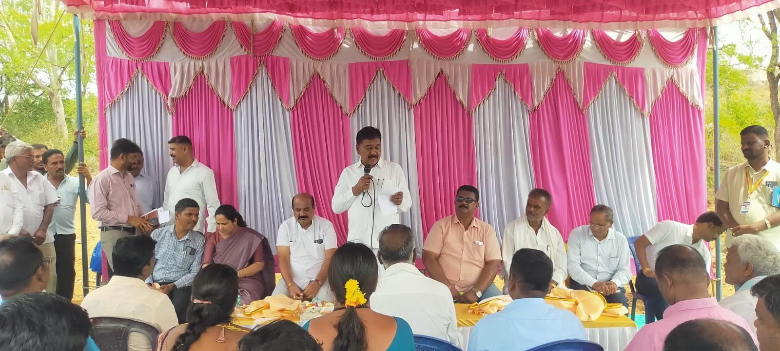 ಕೊಳ್ಳೇಗಾಲ ಕ್ಷೇತ್ರದಲ್ಲಿ ಅಭಿವೃದ್ಧಿ ಯೋಜನೆಗಳನ್ನು ನೋಡಿ ನನಗೆ ಮತ್ತೊಮ್ಮೆ ನಿಮ್ಮ ಸೇವೆ ಮಾಡಲು ಅವಕಾಶ ನೀಡಿ - ಶಾಸಕ ಎ ಆರ್ ಕೃಷ್ಣಮೂರ್ತಿ