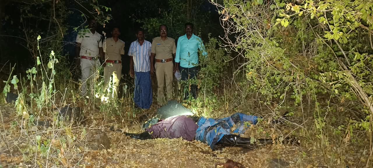 ಹನೂರಿನ ಗರಿಕೆಕಂಡಿ ಅರಣ್ಯ ಪ್ರದೇಶದಲ್ಲಿ ವಿಷ ಸೇವನೆ ಮಾಡಿ ಅಪರಿಚಿತ ವ್ಯಕ್ತಿ ಆತ್ಮಹತ್ಯೆ