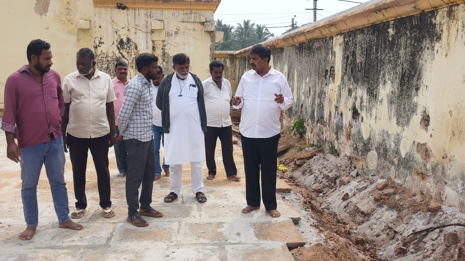 ಮದ್ಯರಂಗನಾಥ ದೇವಾಲಯಕ್ಕೆ ಶಾಸಕ ಎಂ.ಆರ್. ಮಂಜುನಾಥ್ ಭೇಟಿ